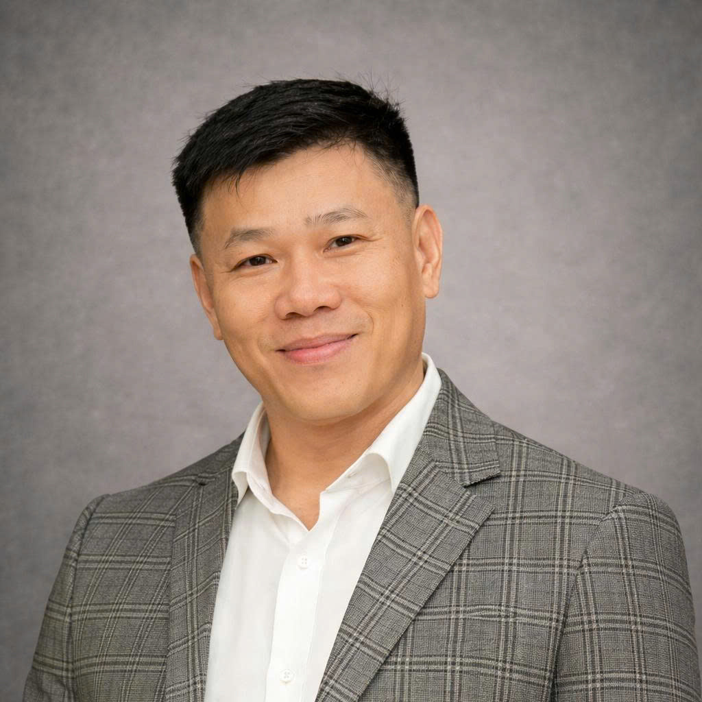 Thay Huynh Duy Linh Hieu truong 1