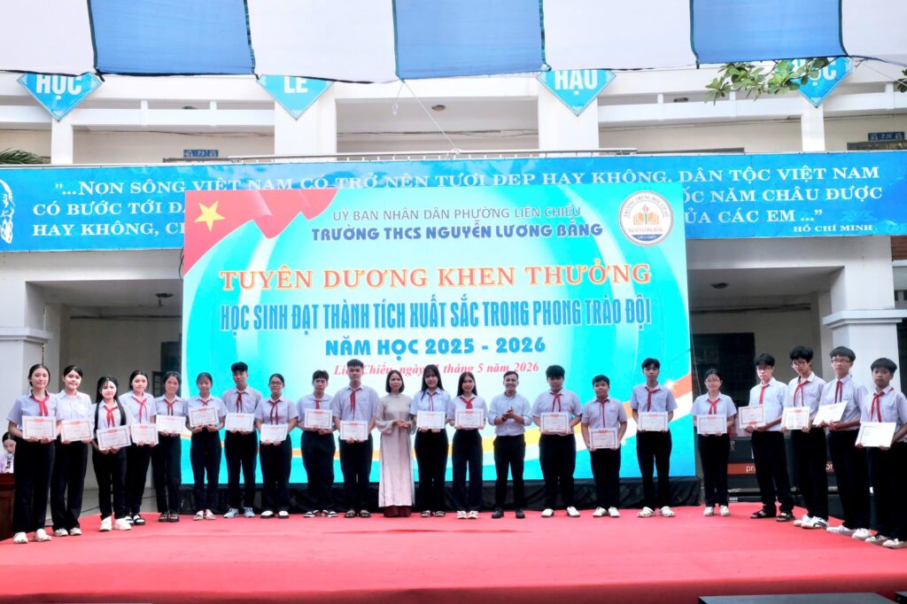 Liên đội THCS Nguyễn Lương Bằng tổ chức Đại hội Cháu ngoan Bác Hồ năm học 2025 – 2026 1 698978627 943851905133524 9067139802344389707 n