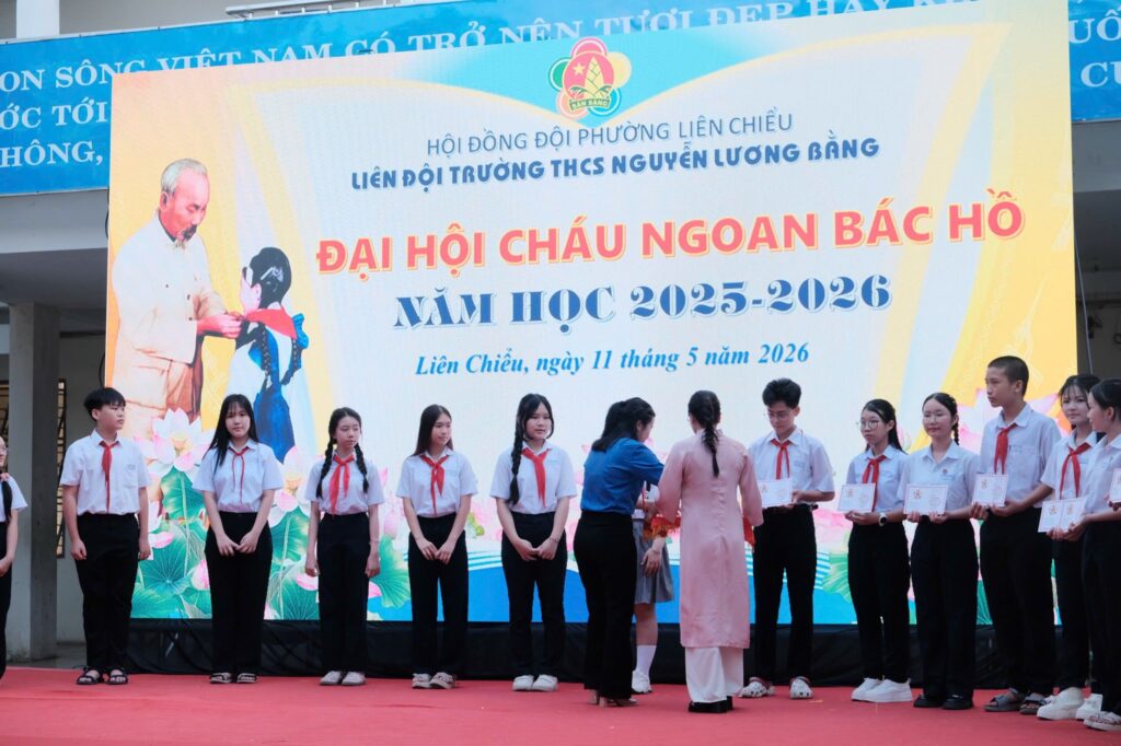 Liên đội THCS Nguyễn Lương Bằng tổ chức Đại hội Cháu ngoan Bác Hồ năm học 2025 – 2026 3 700554672 943851855133529 5144581287963410430 n